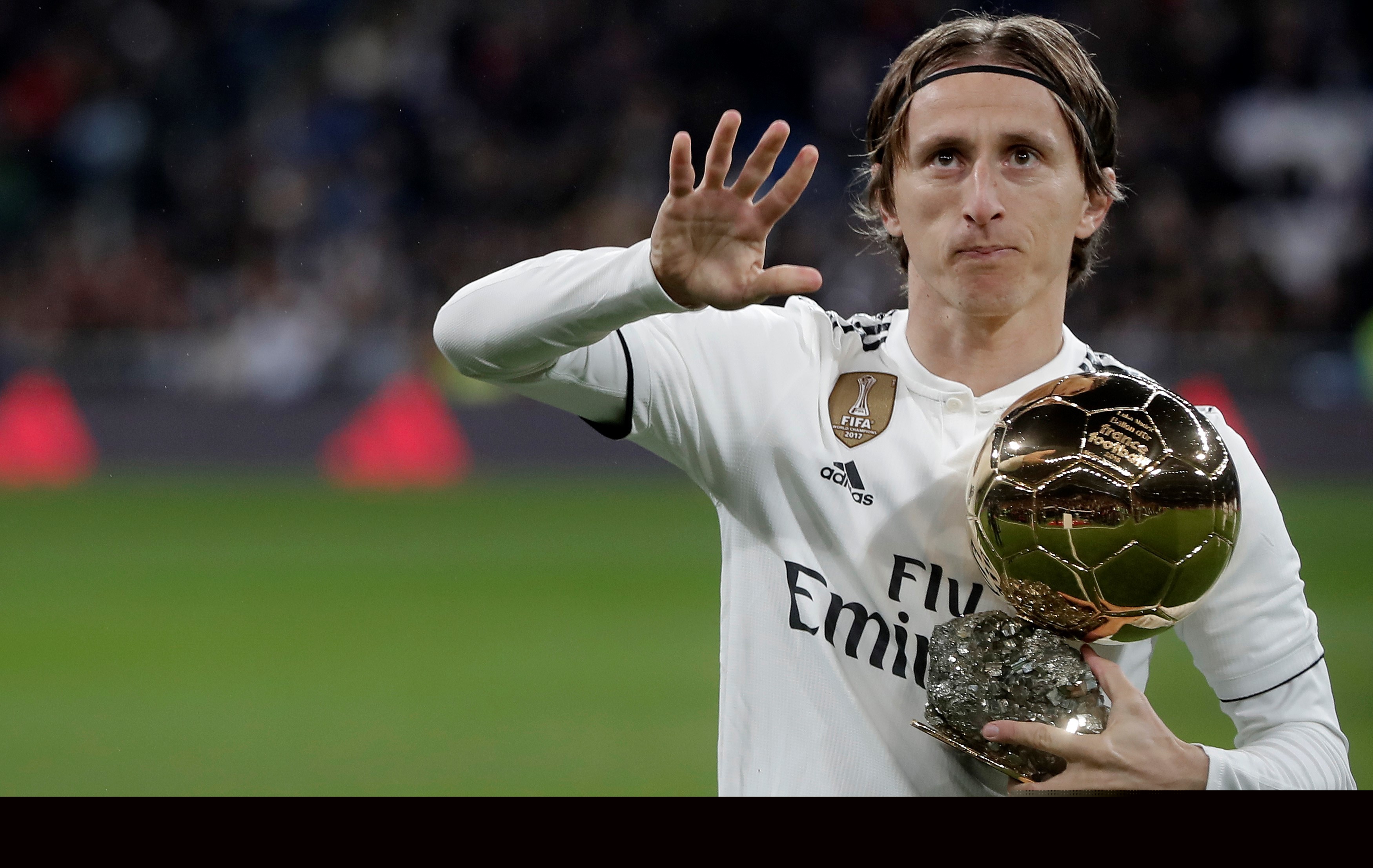 分差上双！桑普森跟进上篮得分并造成犯规 广厦一波8-0