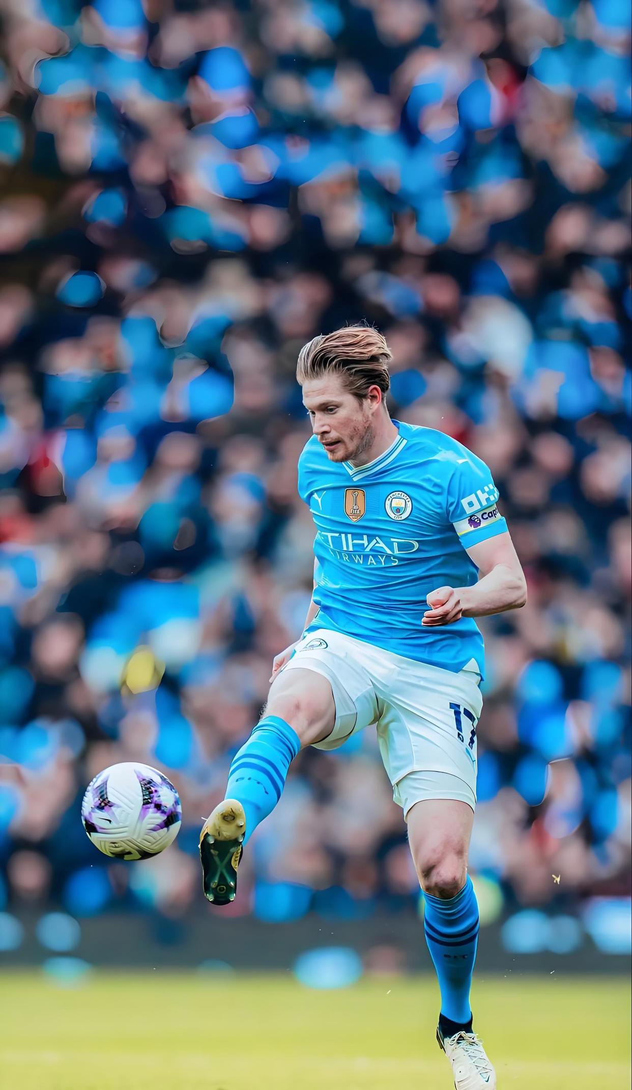 世界杯会只带一个中锋吗？图赫尔：有可能，但我不认为会发生