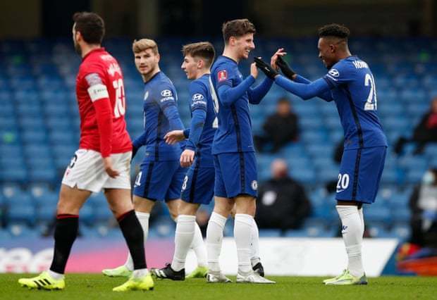 法尔克：巴萨确实对凯恩感兴趣，但很难承担其解约金+年薪